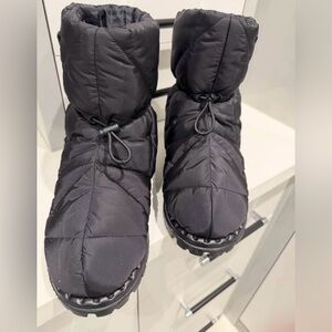 PRADA Black Quilted Winter Boots SIZE 37 AUTHENTIC